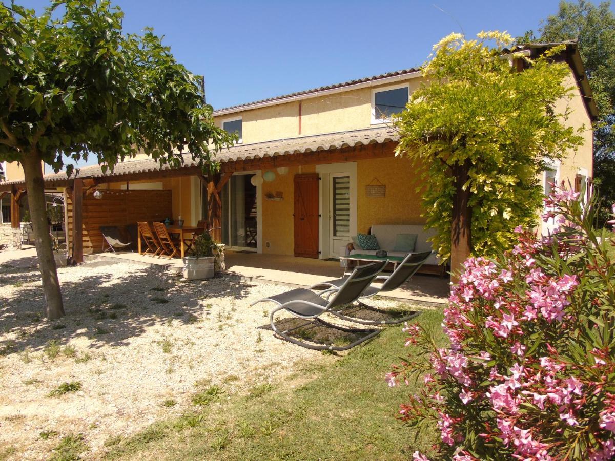 Holiday home Aux Lauriers D'Adhemar *