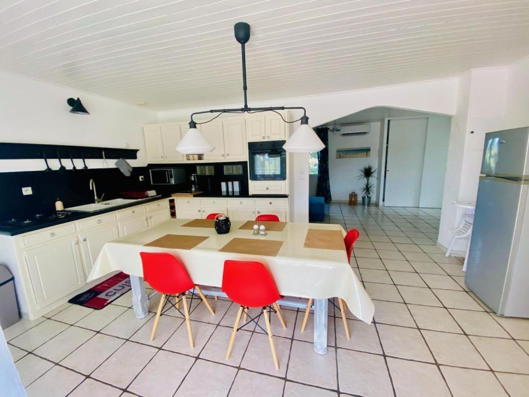 Aux Lauriers D'Adhemar Holiday home *