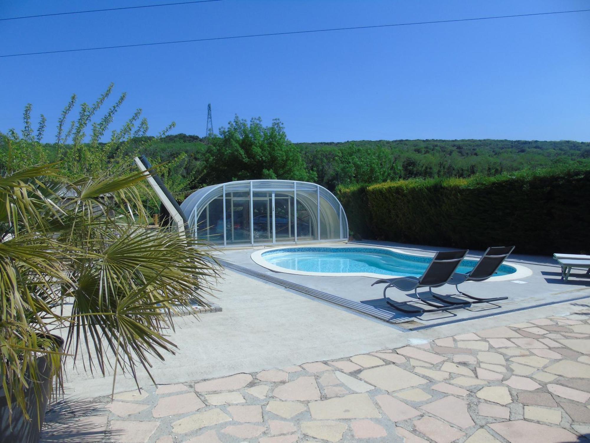 Holiday home Aux Lauriers D'Adhemar